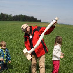 img_0397 model se 2-ma kosmonauty a kamerkou - po dopadu wr